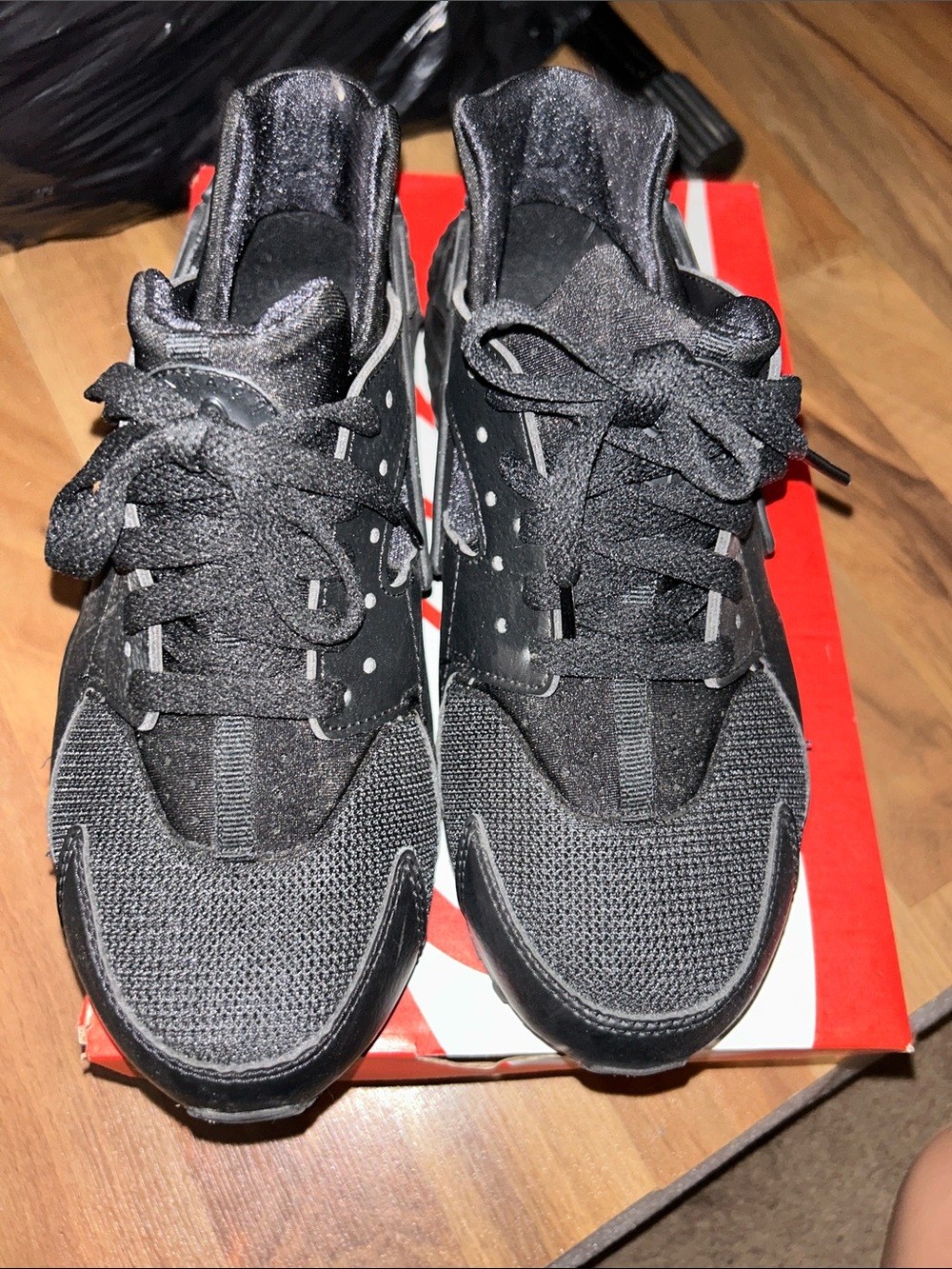 NIKE Huarache - Picture 1 of 7